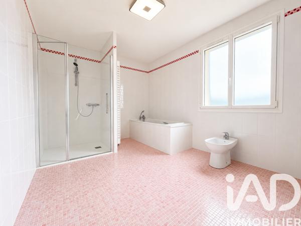 Maison à vendre 7 pièces 210 m² Lys-Haut-Layon