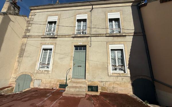 Maison à vendre    6 pièces •  Mamers