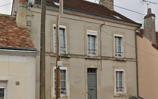 Maison à vendre    6 pièces •  Mamers