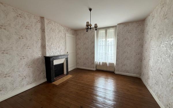 Maison à vendre    6 pièces •  Mamers