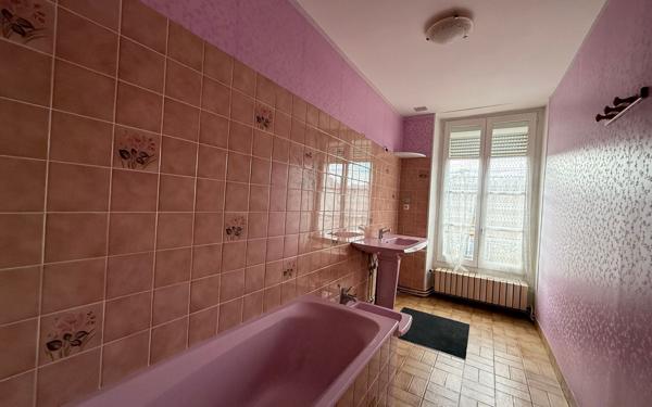 Maison à vendre    6 pièces •  Mamers