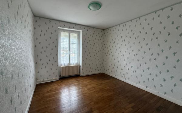 Maison à vendre    6 pièces •  Mamers