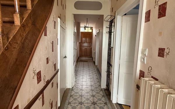 Maison à vendre    6 pièces •  Mamers