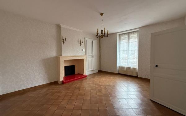 Maison à vendre    6 pièces •  Mamers