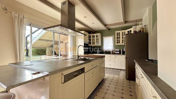 Vente Maison197,08 m² - 7 Pièces - SAINT MEDARD EN JALLES (33160)