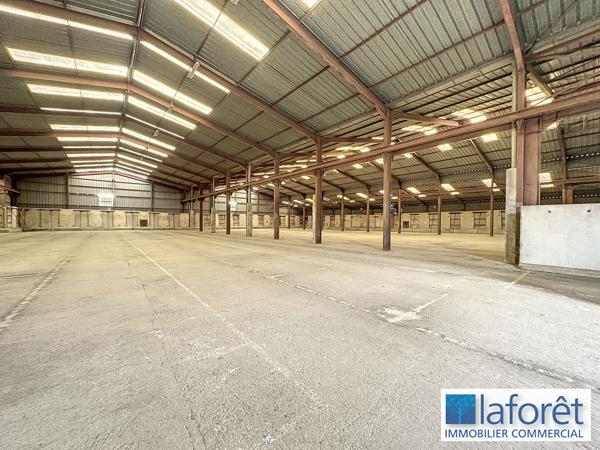 Achat local commercial près de Saint-Jacques-de-Thouars - 3600 m² - 318 000 €
