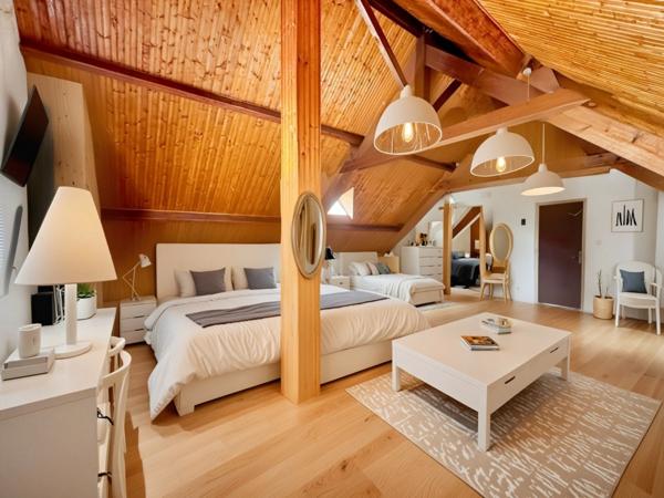 COUP DE COEUR / Parc de la Haye : Maison familiale de 180 m2 édifiée sur sous-sol de 100 m2 avec jardin et garage double