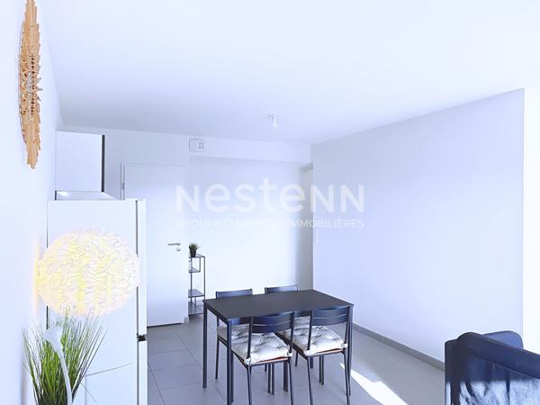 Appartement T2 moderne de 48 m² avec terrasse et vue dégagée sur le Massif de La Clape, place de parking & ascenseur, Quartier prisé et verdoyant 11100 Narbonne