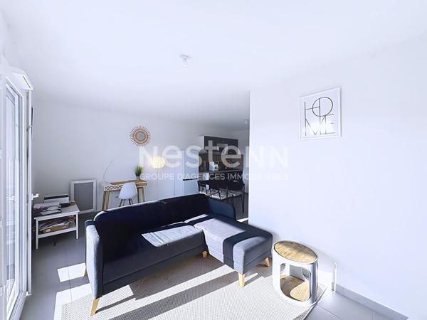 Appartement T2 moderne de 48 m² avec terrasse et vue dégagée sur le Massif de La Clape, place de parking & ascenseur, Quartier prisé et verdoyant 11100 Narbonne