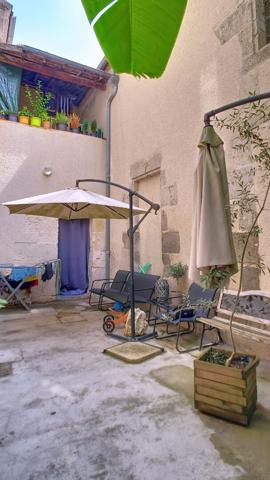 À vendre : Appartement de 3 pièces à Nérac avec cour et cave