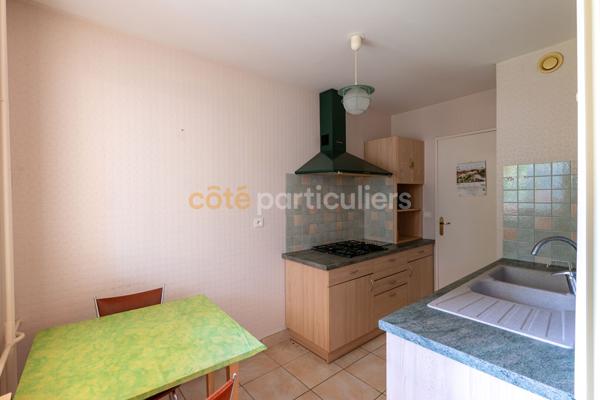 Vente
                Appartement79,65 m² - 4 Pièces -
                    La Roche-sur-Yon (85000)