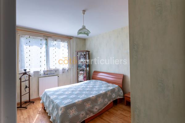 Vente
                Appartement79,65 m² - 4 Pièces -
                    La Roche-sur-Yon (85000)
