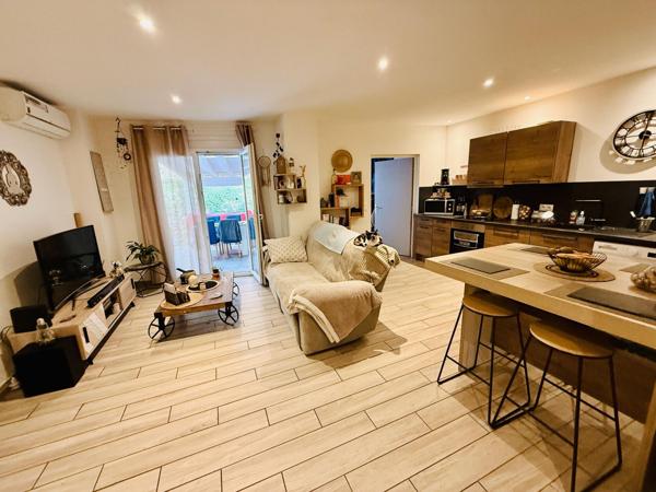 Appartement T3 avec cour extérieure