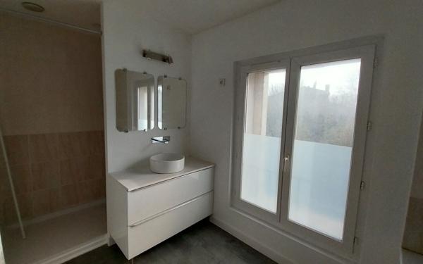 Appartement à louer    3 pièces • 60,72 m2 Sérignan