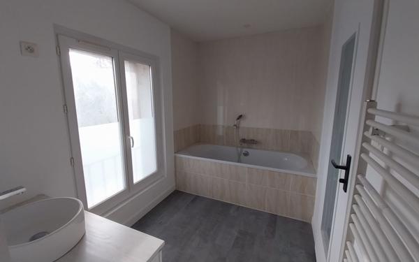 Appartement à louer    3 pièces • 60,72 m2 Sérignan