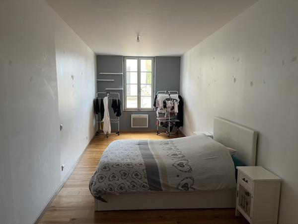 Appartement à louer |  Ste-Foy-la-Grande |  5 pièces | 170 m²