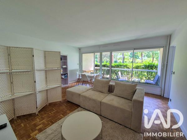 Location studio 38 m² Cergy