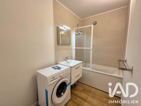 Location studio 38 m² Cergy