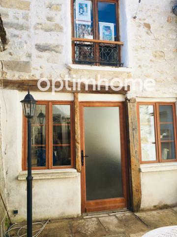 Centre Moret Sur Loing (77) - Maison à vendre 85m2 avec une petite cour intérieure et une dépendance 34m2.