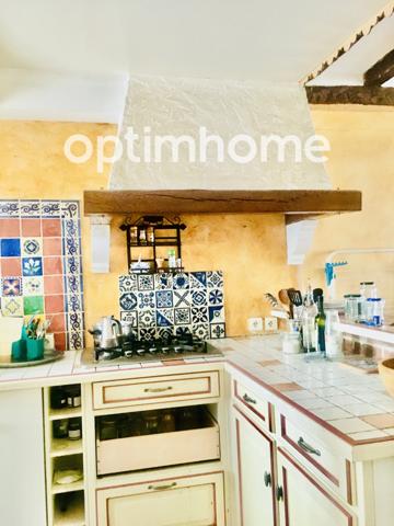 Centre Moret Sur Loing (77) - Maison à vendre 85m2 avec une petite cour intérieure et une dépendance 34m2.