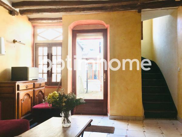 Centre Moret Sur Loing (77) - Maison à vendre 85m2 avec une petite cour intérieure et une dépendance 34m2.