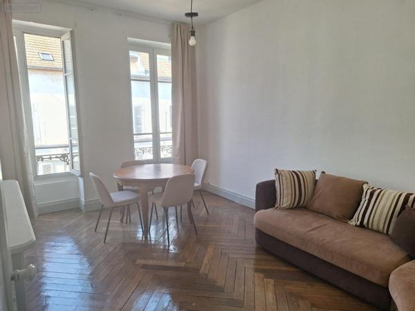 Appartement meublé à louer à Chalon-sur-Saône en Saône-et-Loire (71100), ref :   
centre ville