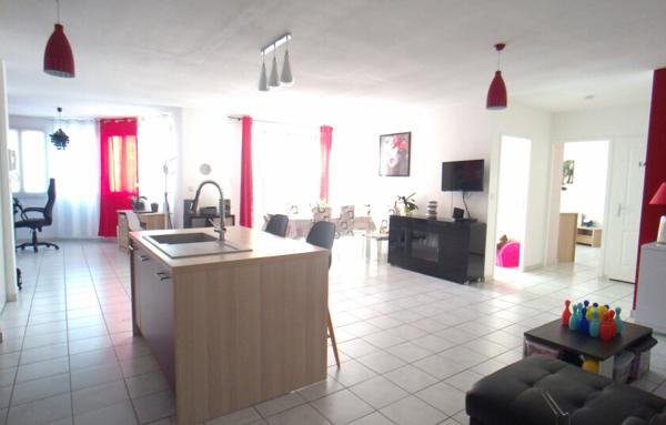 Superbe appartement 3 pièces + parking privatif couvert