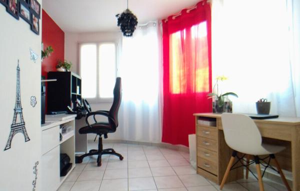 Superbe appartement 3 pièces + parking privatif couvert