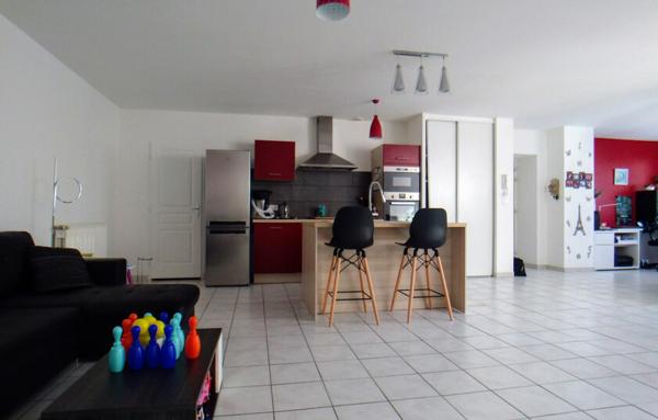 Superbe appartement 3 pièces + parking privatif couvert