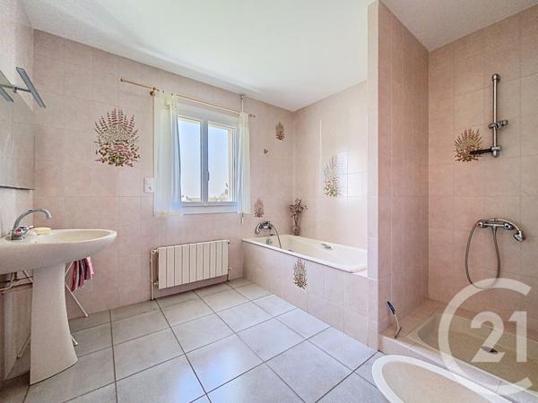 Maison à vendre  4 pièces - 140 m2 ROCHEFORT - 17