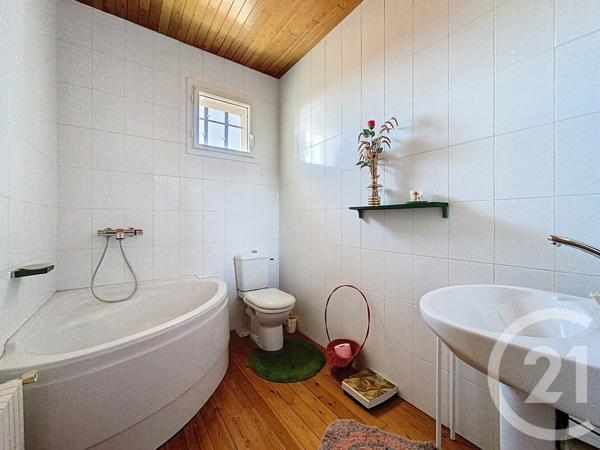 Maison à vendre  4 pièces - 140 m2 ROCHEFORT - 17