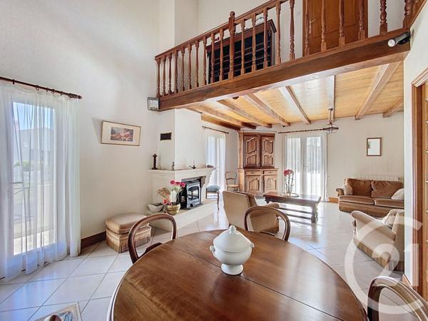 Maison à vendre  4 pièces - 140 m2 ROCHEFORT - 17