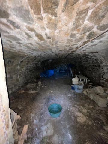 Authenticité et charme 172m2 et 5ha de terrain attenant 252000€