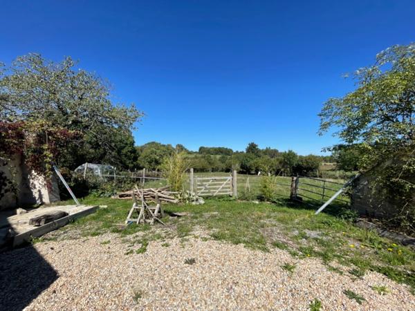 Authenticité et charme 172m2 et 5ha de terrain attenant 252000€