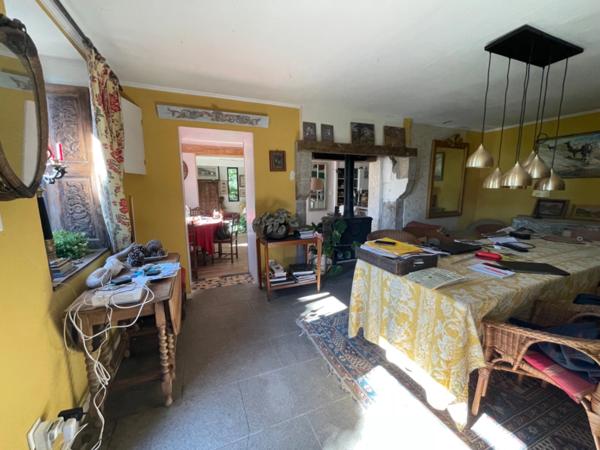 Authenticité et charme 172m2 et 5ha de terrain attenant 252000€