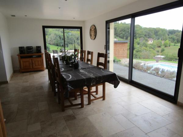 Très belle maison 165m² avec piscine, 5 chambres, garage