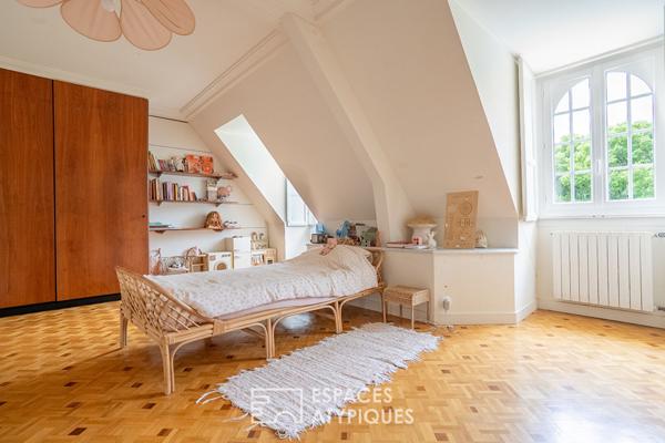 Propriété haut de gamme avec jardin, piscine et court de tennis