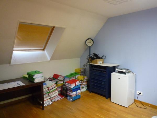 Dpt Aisne (02), LA CROIX SUR OURCQ à vendre ensemble immobilier professionnel 1170 m2 ateliers et bureaux sur 3000 m2 de terrain