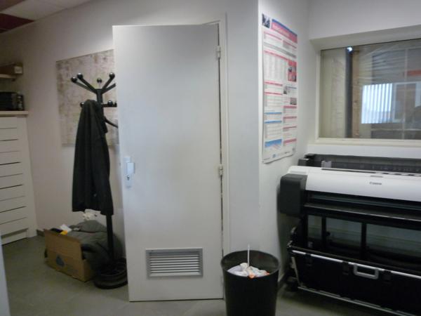 Dpt Aisne (02), LA CROIX SUR OURCQ à vendre ensemble immobilier professionnel 1170 m2 ateliers et bureaux sur 3000 m2 de terrain