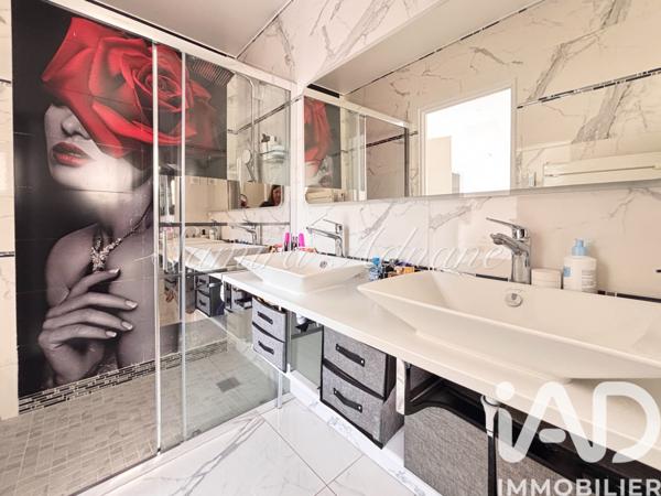 Maison à vendre 10 pièces 257,46 m² Montigny-lès-Cormeilles