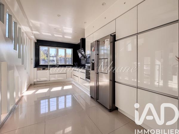 Maison à vendre 10 pièces 257,46 m² Montigny-lès-Cormeilles