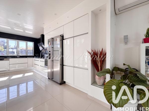 Maison à vendre 10 pièces 257,46 m² Montigny-lès-Cormeilles