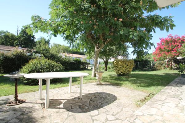 Saint-Césaire (17770) EXCLUSIVITE : MAISON EN PIERRE 6 PIECES ENTRE COGNAC ET SAINTES