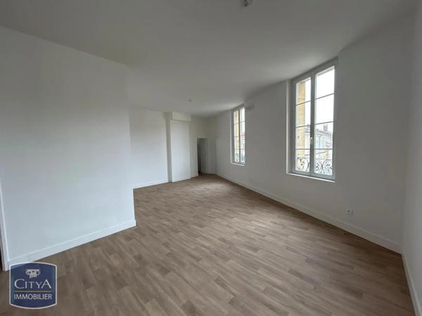 Appartement à louer 3 pièces 67.15m² Agen (47000)