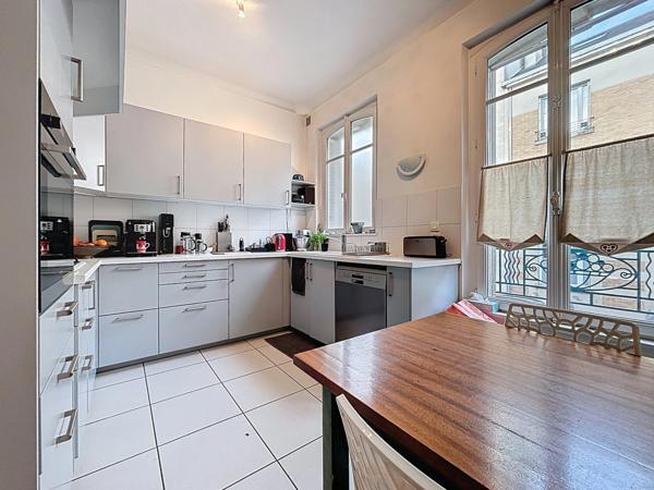 Maison à vendre 9 pièces jardin et garage REIMS (51)