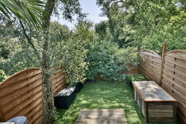 Grimaud (83310) Appartement 3 pièces refait à neuf avec terrasse et jardin – entre mer et golf