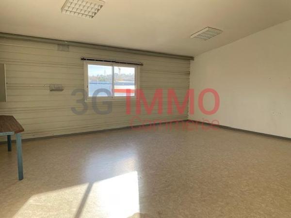 Location / Local Industriel / Bâtiment