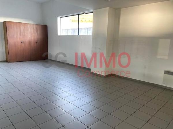 Location / Local Industriel / Bâtiment