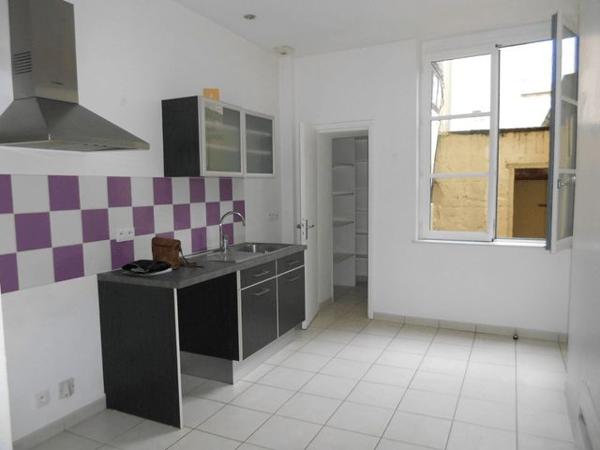 Location Appartement 3 pièces 81.1 m² - 25 RUE DU GRAND CARROI Chinon 37500