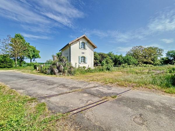 À vendre - Maison individuelle, 3 pièces située à Noyant-Villages (49490)